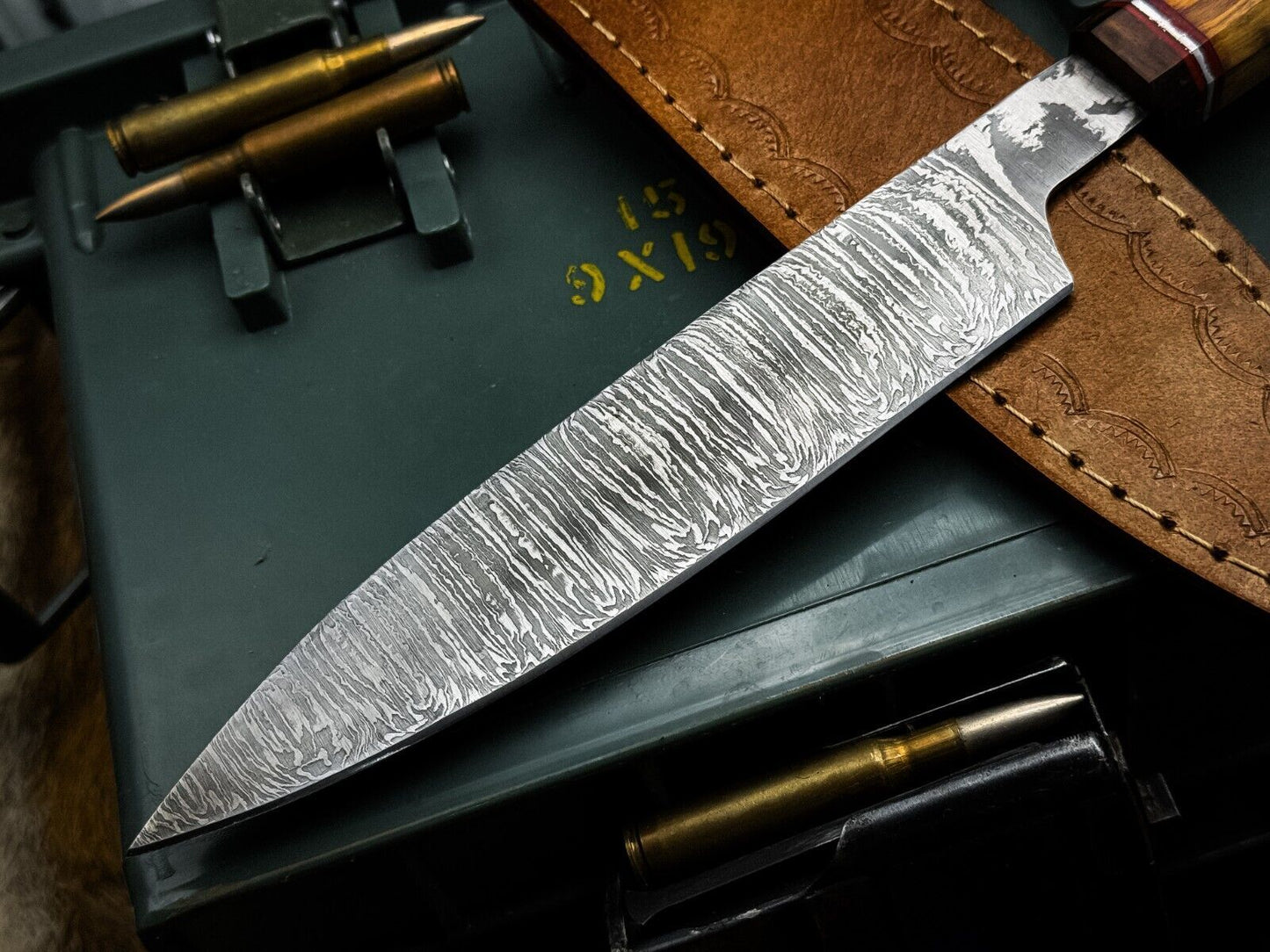 Handmade Damascus Steel Kitchen Chef Knife – Wood Handle, Fish Cut Blade, Leather Sheath