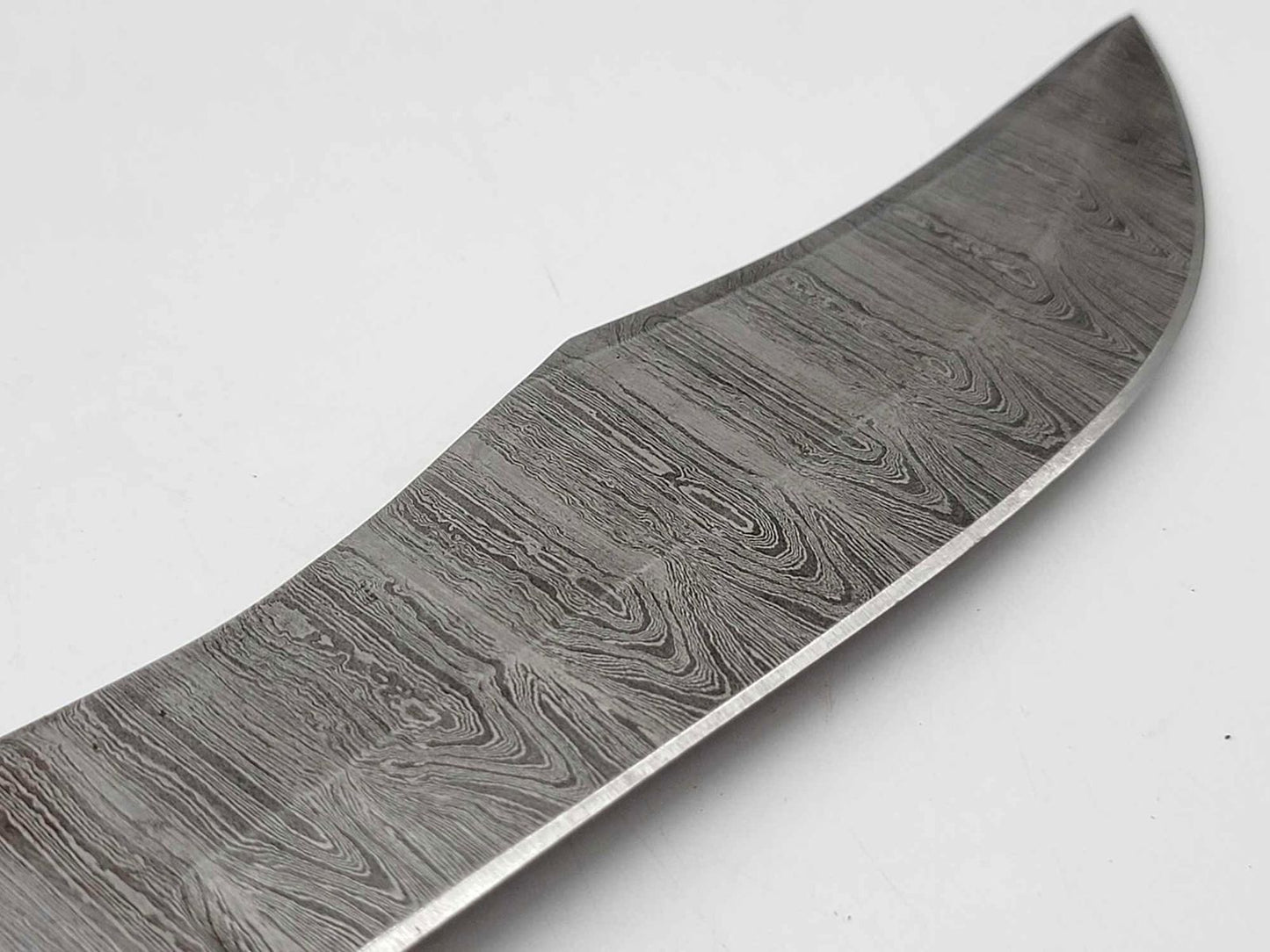 Custom Damascus Bowie Knife – Clip Point Fixed Blade with Wood Handle, Pommel & Leather Sheath | Heritage Forge