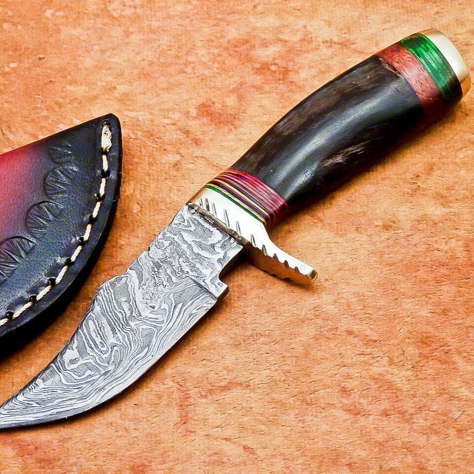 6" Damascus Steel Hunting Knife – Ram Horn & Hardwood Handle | Compact Handmade Blade with Sheath
