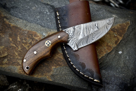 6" Handmade Twist Damascus Skinner Knife Walnut Wood EDC Custom Fixed Blade

