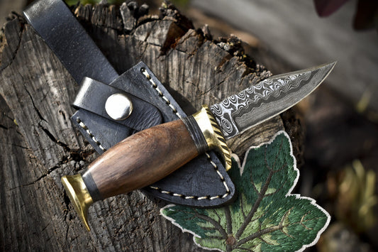 6 Inch Twist Damascus Skinner Knife Walnut Wood Brass Guard Compact EDC