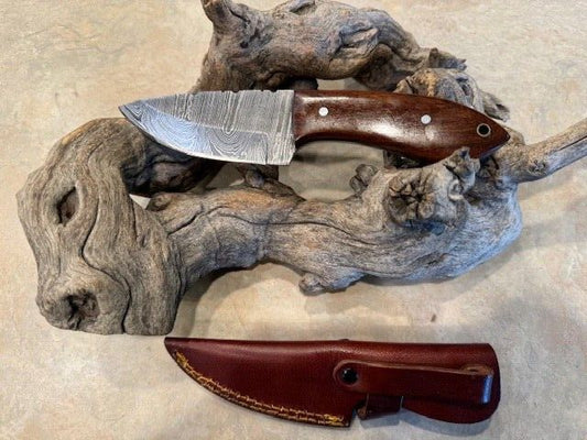 7.75" Damascus Steel Hunter/Skinner Knife with Rosewood Handle & Leather Sheath