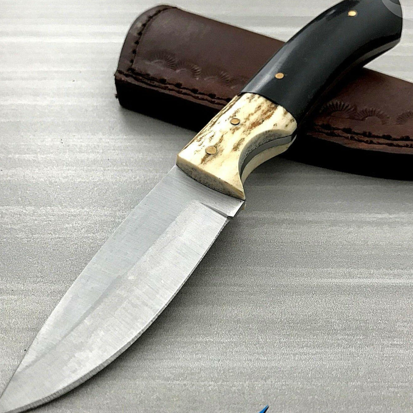 7" Full Tang Hunting Skinner Knife Stainless Steel Blade Buffalo Horn & Stag Handle with Leather Sheath