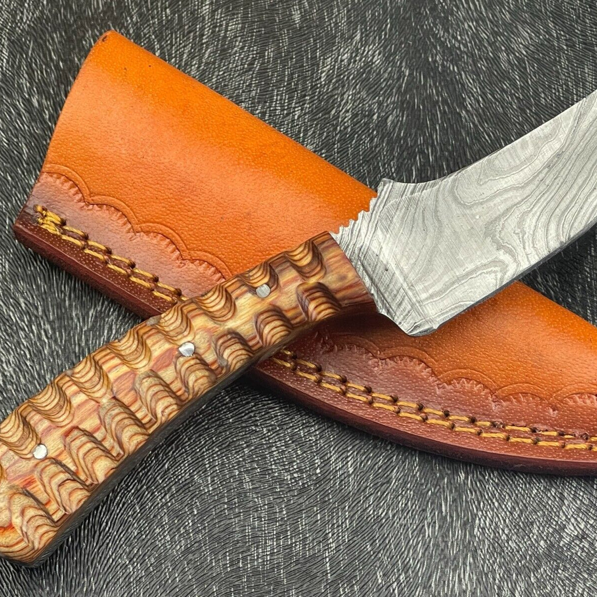  7 Inch Handmade Damascus Steel Bowie Knife with Hardwood Handle
