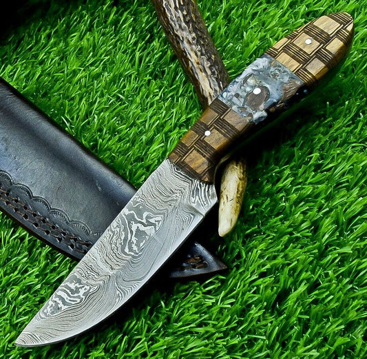  8.0" Damascus Bowie Knife – Resin & Natural Wood Handle | Full Tang