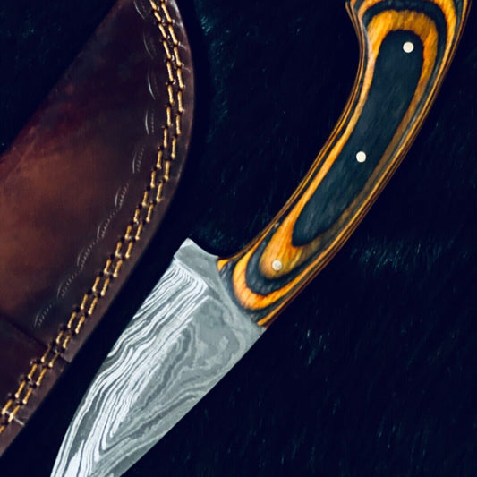 8.5" Custom Handmade Twist Damascus Steel Bowie Knife with Wood Handle