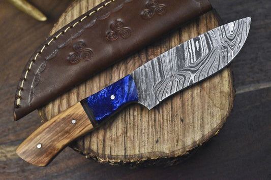 8" Custom Hand Forged Twist Damascus Skinner Knife with Hardwood Handle – Outdoor Hunting & Hiking Companion

