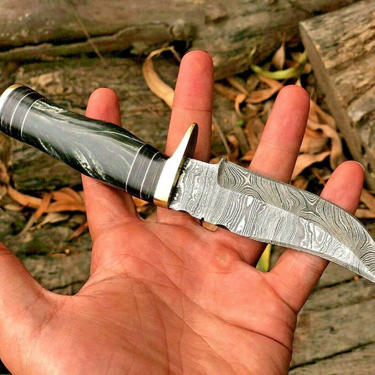 8" Custom Handmade Damascus Steel Bowie Hunting Knife – Resin Handle & Brass Guard