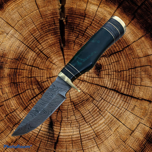 8" Damascus Hunting Knife – Resin & Brass Guard Handle with Leather Sheath