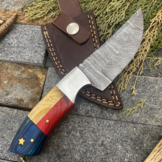 8" Damascus Steel Bowie Knife | Ram Horn & Wood Handle