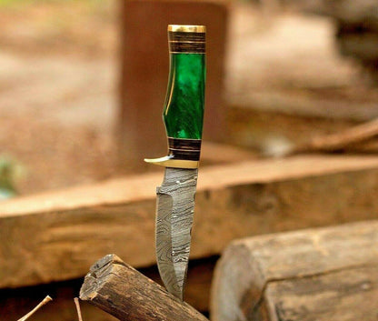 8" Hand Forged Damascus Skinner Hunting Knife – Resin & Brass Handle