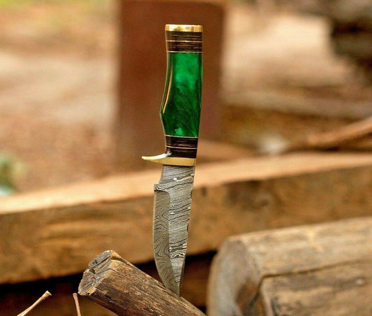 8" Hand Forged Damascus Skinner Hunting Knife – Resin & Brass Handle