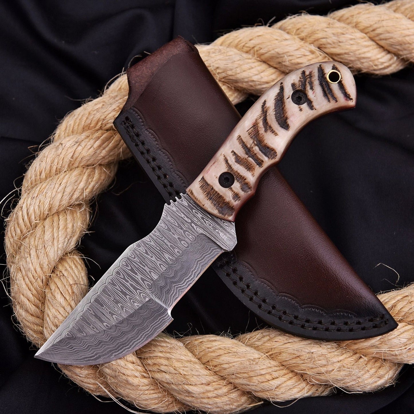 8" Hand Forged Damascus Steel Hunting Tracker Knife | Ram Horn Handle & Leather Sheath