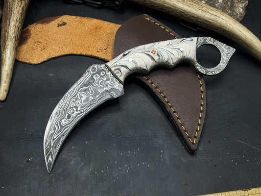 8” Handmade Best Karambit Knife Damascus Karambit Knife With Resin Handle 