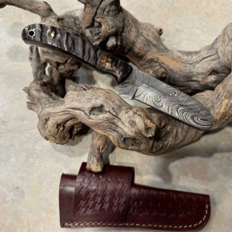 8"Handmade Damascus Steel Bull Cutter Knife Cowboy Bull Cutter Knife with Rams Horn Handle