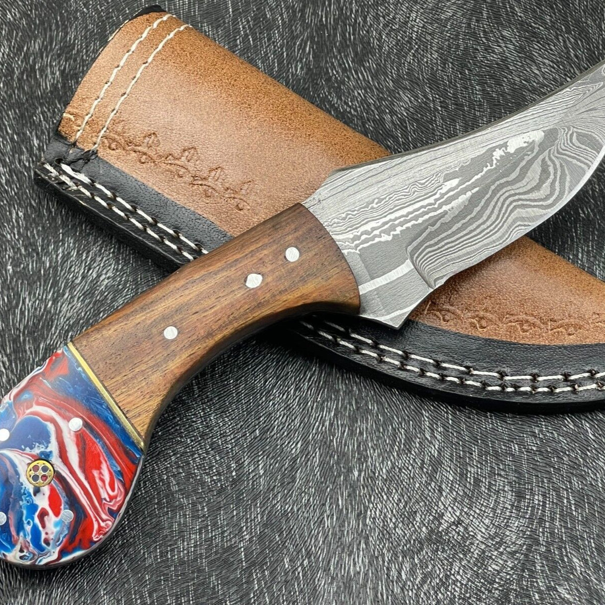 8" Handmade Damascus Steel Skinning Knife – Resin & Hardwood Handle w/ Leather Sheath