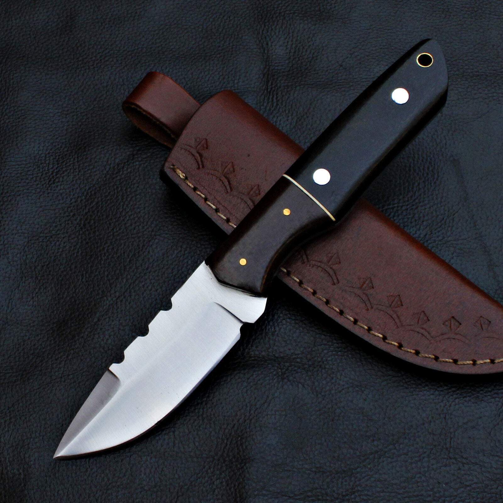 8" Handmade Full Tang D2 Steel Skinner Hunting Knife with Hardwood Handle & Sheath