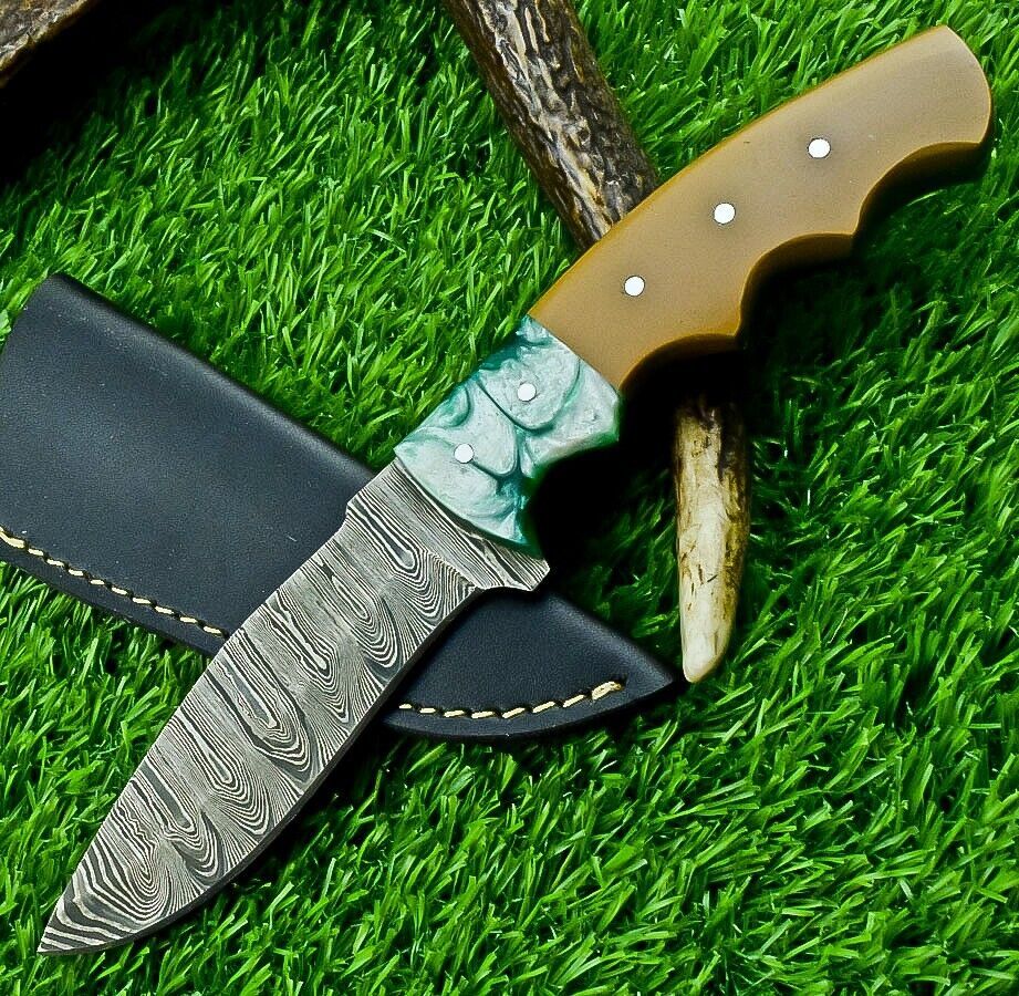 9.0" Custom Handmade Damascus Steel Bowie Knife – Resin Handle & Leather Sheath