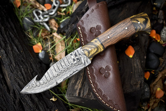 9.5" Damascus Skinner Knife Gut Hook Ladder Pattern Walnut Wood Hunting Blade

