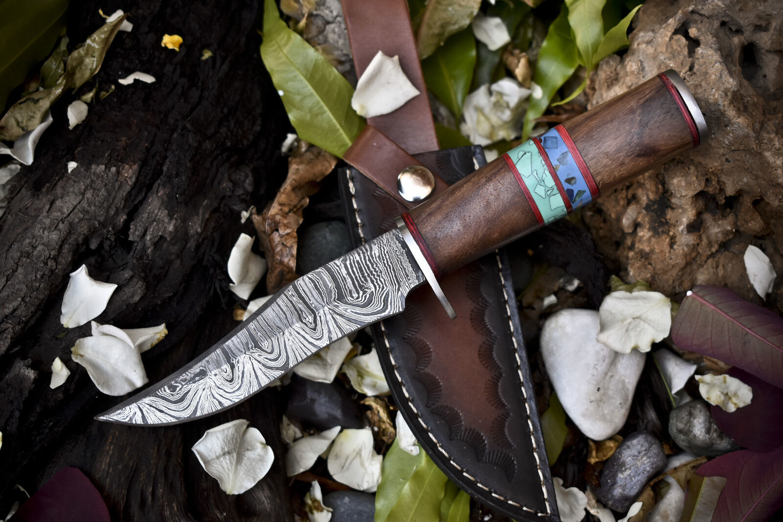 9.5 in Hunting Skinner Knife Twist Damascus Walnut Wood