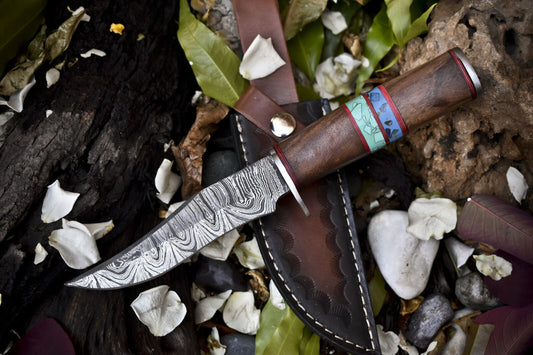 9.5 in Hunting Skinner Knife Twist Damascus Walnut Wood