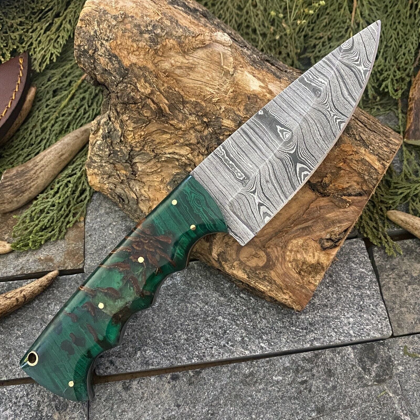 9" Damascus Hunting Bowie Knife – Resin Handle with Leather Sheath