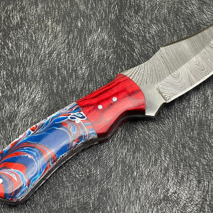 9" Damascus Steel Bowie Knife – Resin & Hardwood Handle with Leather Sheath 
