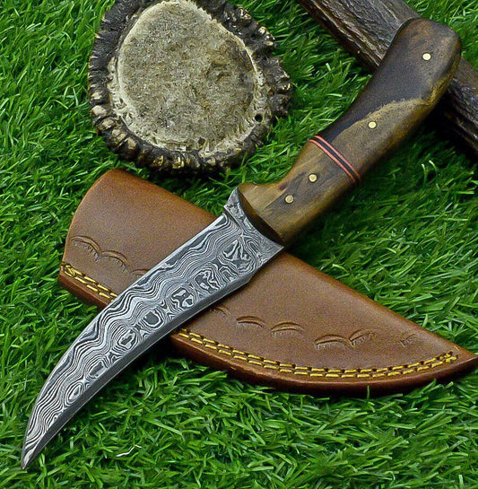 9 Inch Custom Damascus Steel Hunting Knife with Natural Wood Handle and Sheath