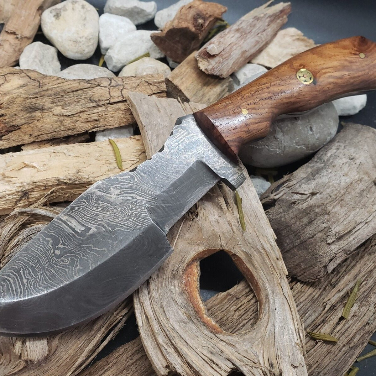 9 Inch Hand Forged Damascus Steel EDC bowie Hunting Knife Rose Wood Handle