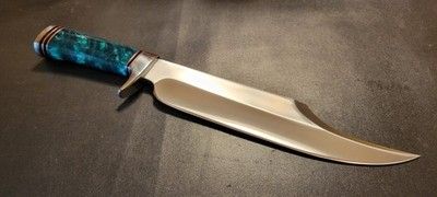 CUTLERY Custom D2 Steel Hunting Bowie Knife – Green Resin Handle with Sheath