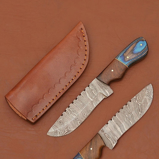 Compact Damascus Skinner Knife with Straight Edge and Wood Handle for Camping