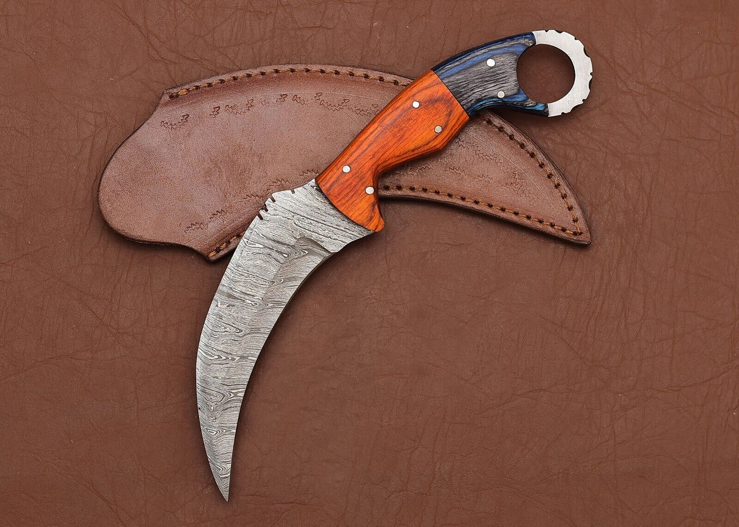 Custom Damascus Karambit Damascus Steel Hunting Knife with Wood Handle 