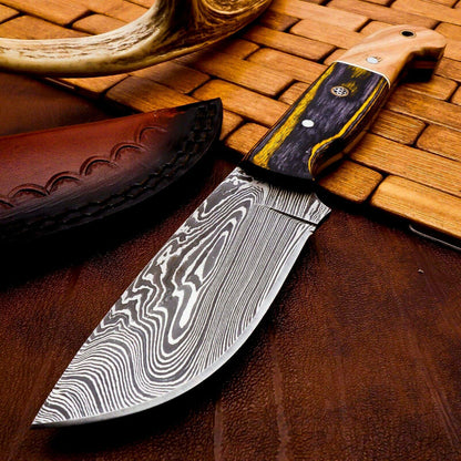 Custom Forged Damascus Bowie Knife – Full Tang Hunting & Camping Fixed Blade with Leather Sheath
