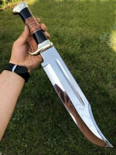 Custom Hand-Made Damascus Steel Bowie Knife | Limited Edition Hunting Knife with Leather & Horn Handle