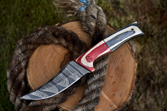 Custom Hand Forged Skinner Knife Twist Damascus Hard Wood Handle Hunting Knife