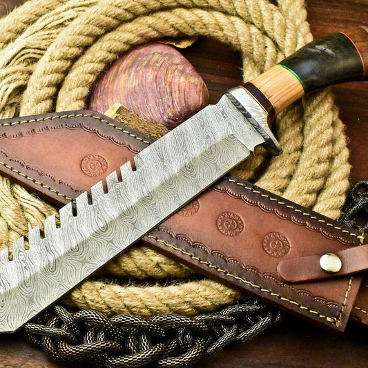 Custom Hand Made Damascus Steel Bowie Hunting Knife | Ram’s Horn Handle