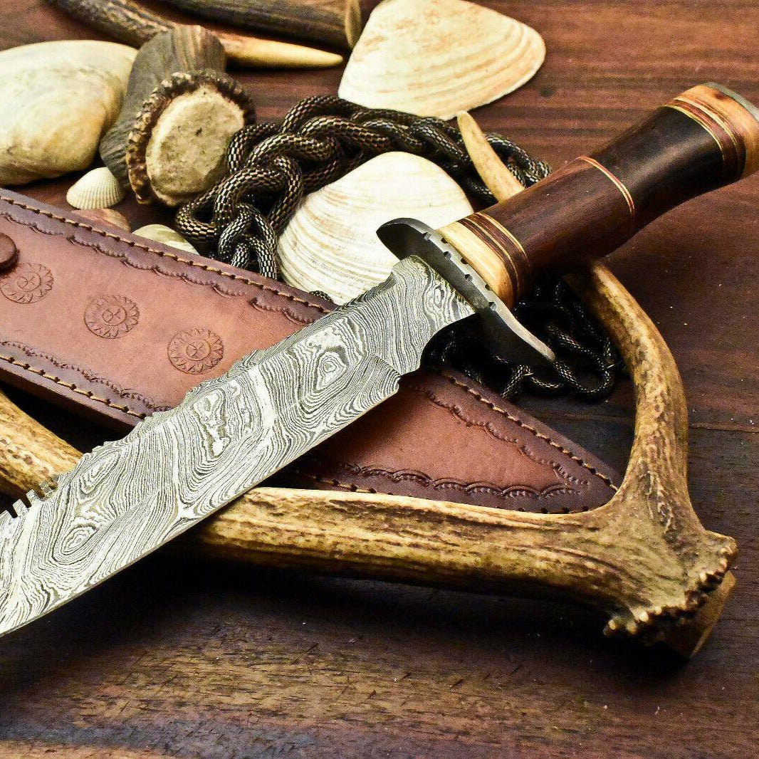 Custom Handmade Damascus Bowie Hunting Knife – Walnut Wood Handle