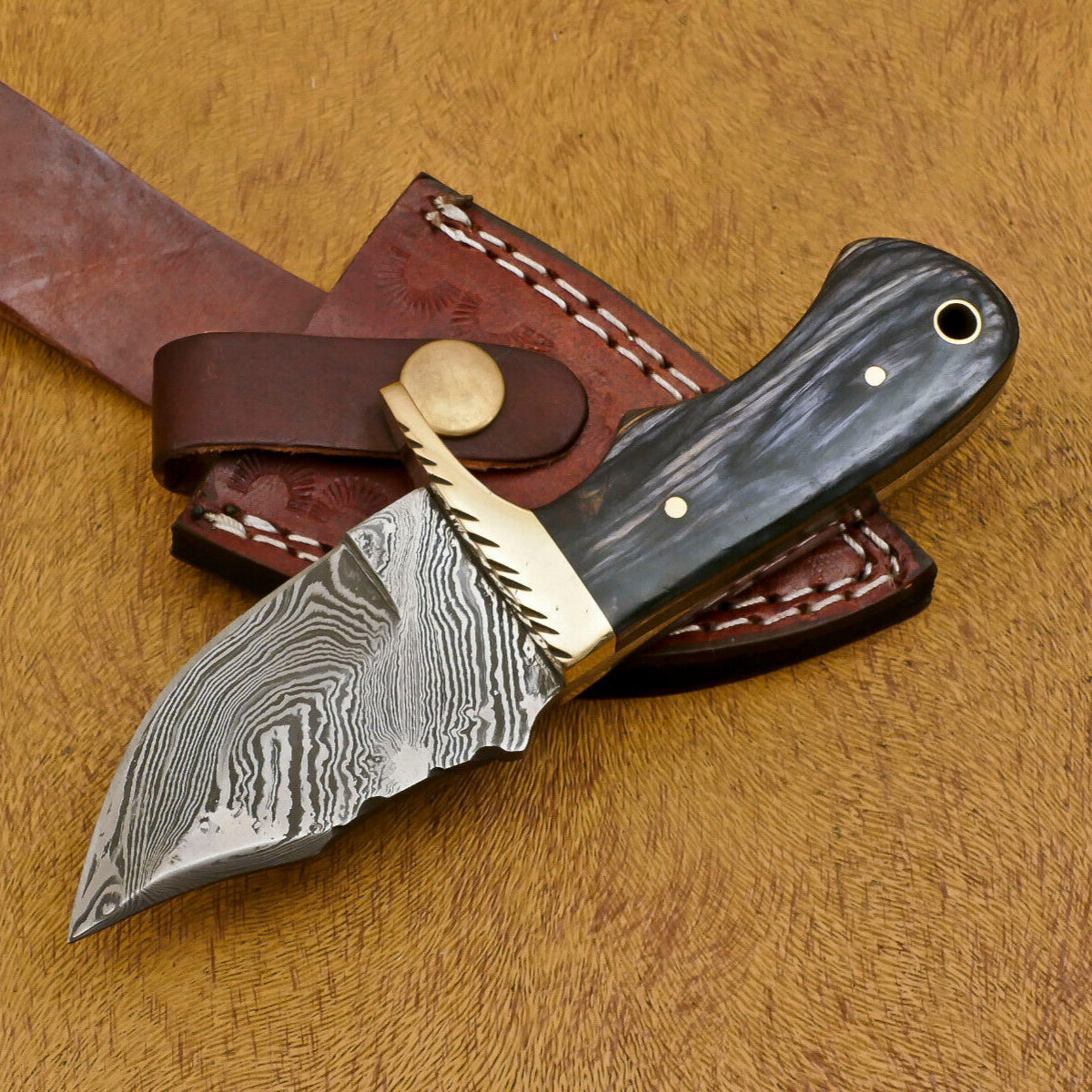 Custom Handmade Damascus Full Tang Bowie Hunting Knife – Wood Handle, Fixed Blade
