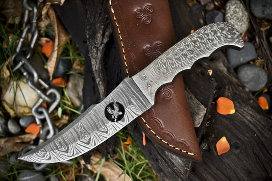 Custom Handmade Damascus Skinner Knife Twist Pattern 440C Steel with Leather Sheath