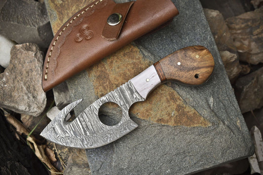 Custom Handmade Damascus Skinner Knife with Gut Hook – Twist Pattern Damascus Steel Skinner Hunting Knife Walnut Wood Handle