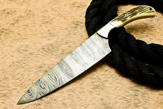 Custom Handmade Damascus Steel Hunting Knife with 7.5-Inch Blade | Stag Antler Handle