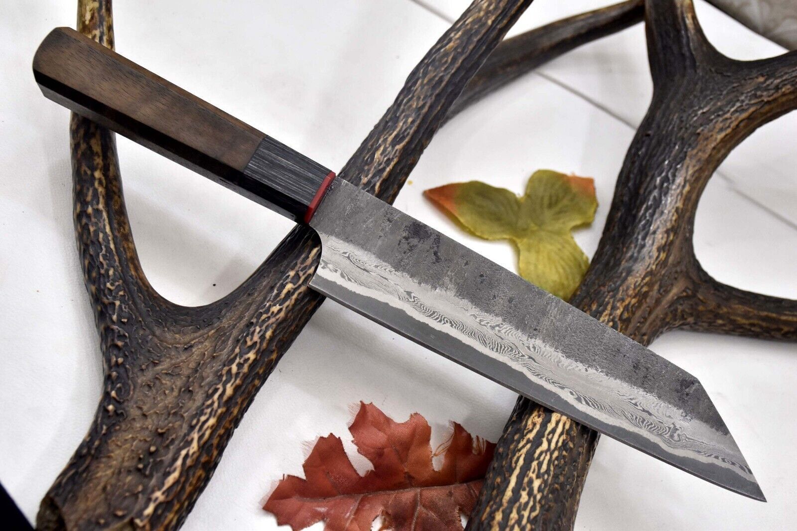 Custom Handmade San Mai Damascus Steel Chef Knife – Hammered Ladder Pattern, Walnut Handle

