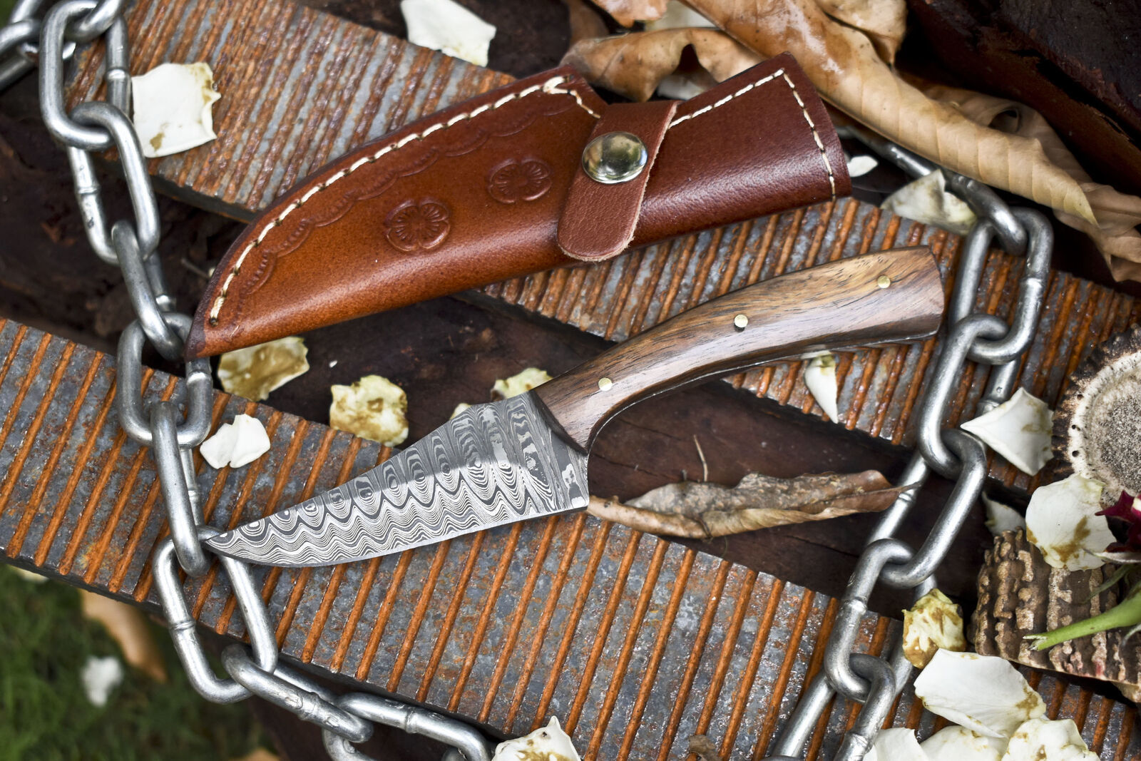 Custom Ladder Damascus Skinner Knife 7 Inch with Walnut Wood Handle W/ Leather Sheath – Camping and Outdoor Gift