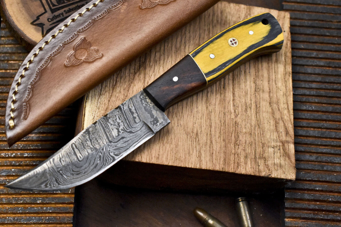 Custom Skinner Knife Twist Damascus Hard Wood Wooden Bolster Decorative w/ Leather Sheath