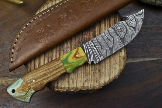 Custom Skinner Knife w/Gut Hook Twist Damascus Walnut Wood EDC