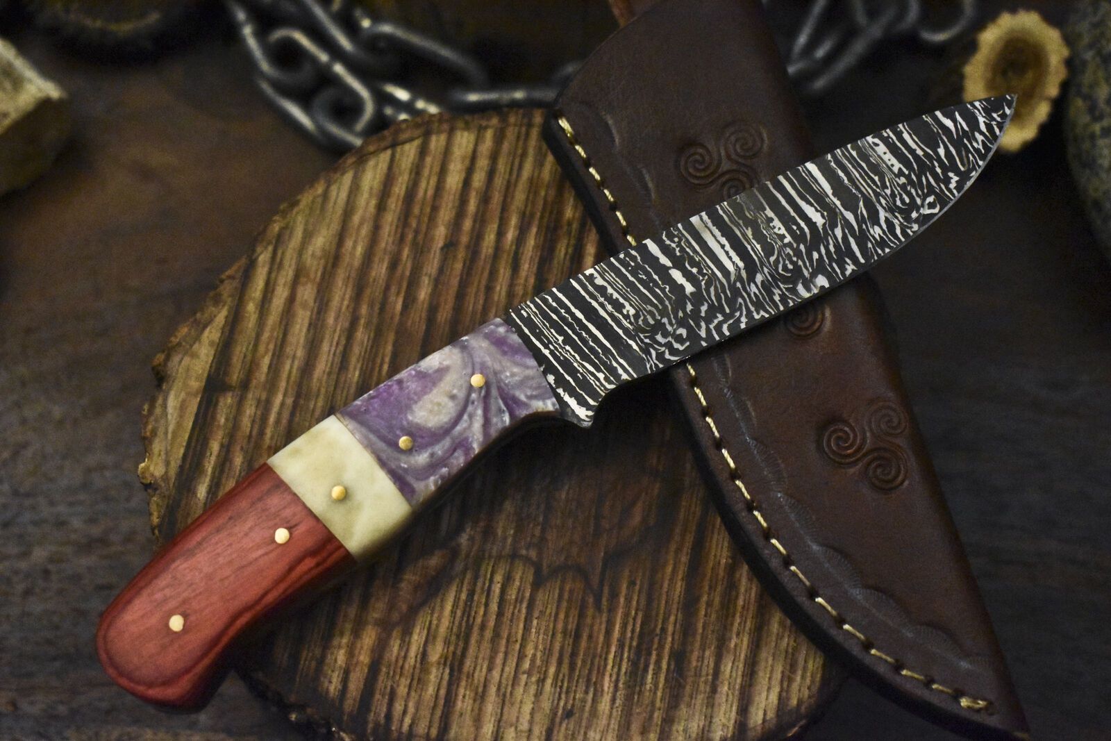 Custom Twist Damascus Skinner Knife Bone and Wood Handle Sports Fixed Blade