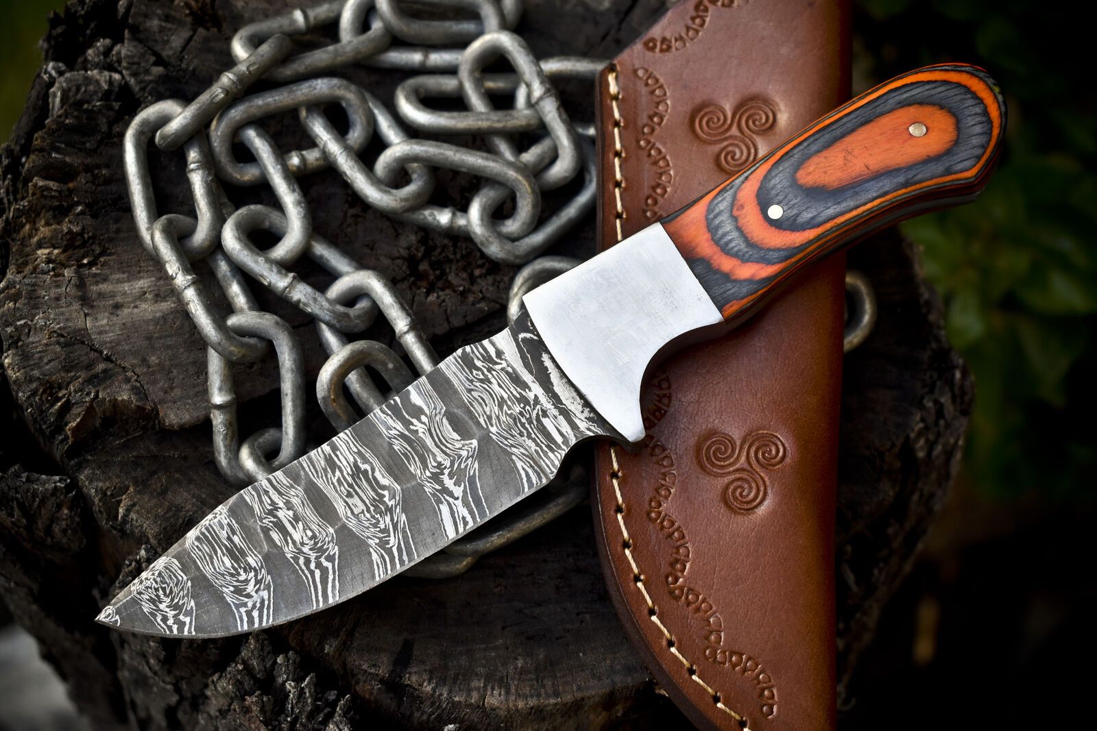 Custom Twist Damascus Skinner Knife – Hand Forged Hard Wood Tactical Hunting Blade