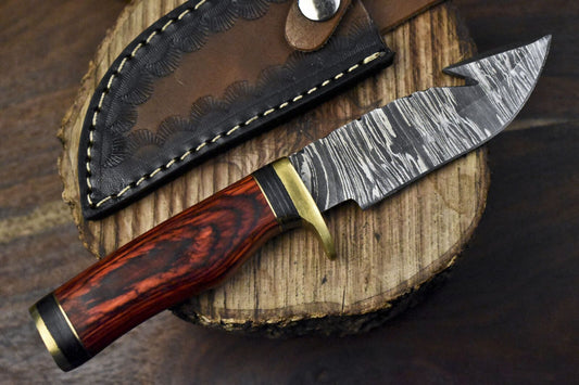 Custom Twist Damascus Skinner Knife with Gut Hook and Hardwood Handle – Handmade Hunting Knife