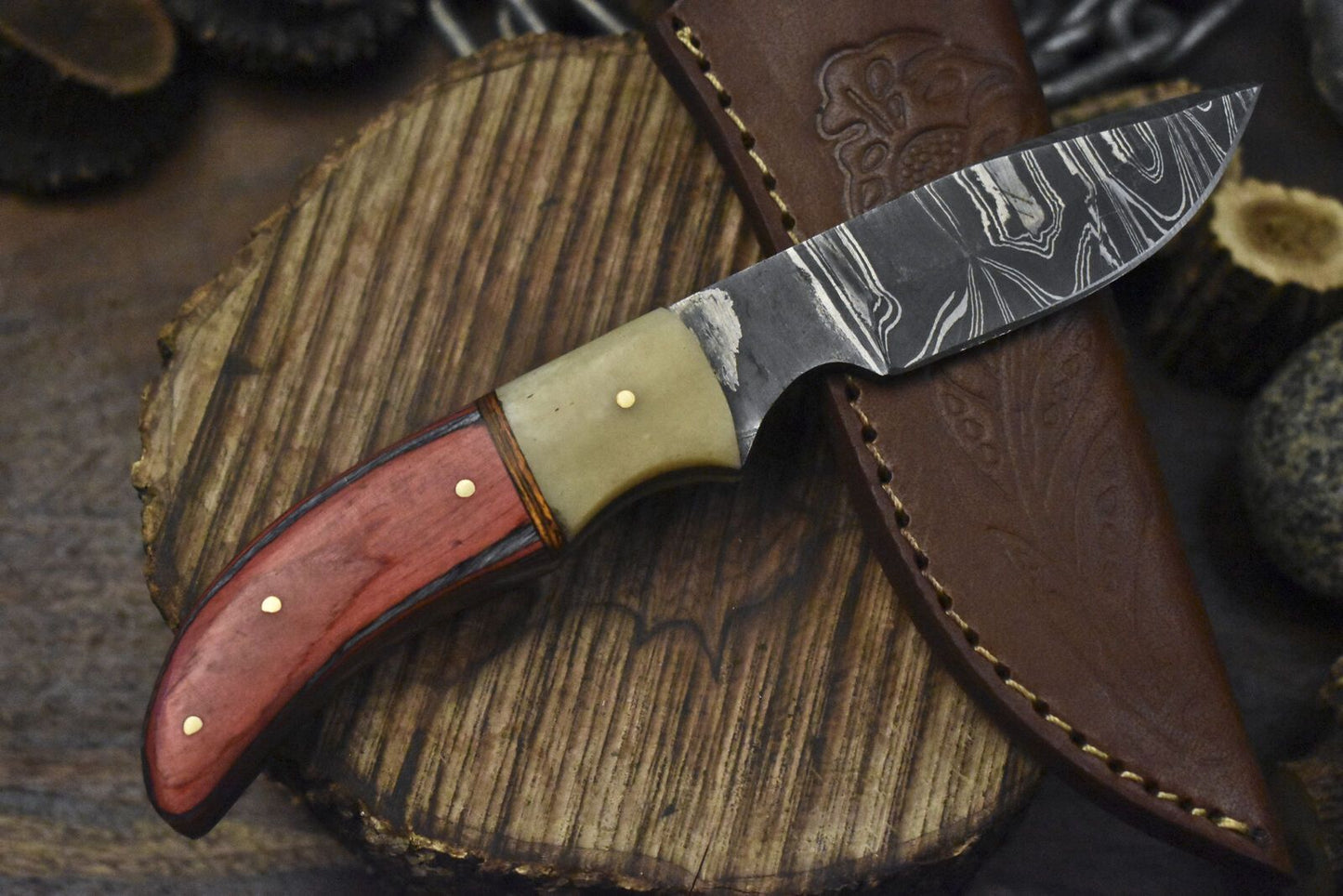 Custom Twist Damascus Skinner Knife with Hardwood Handle – Hunting Blade Closeout