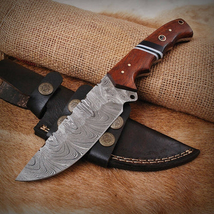 Damascus Bowie – Walnut Wood Handle, 9.5" Hand-Forged Full Tang Blade with Leather Sheath